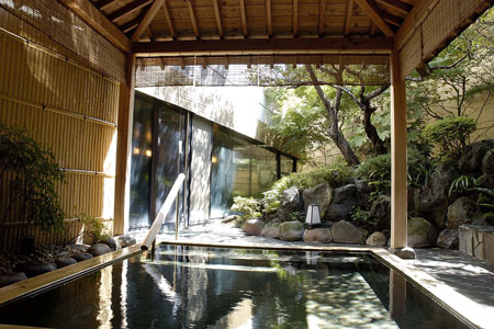 カップル・記念日には「ラフォーレ伊東温泉」