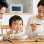 2歳児に年越しそばはいつから大丈夫？危険性とアレルギー対策を解説