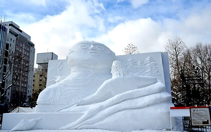 大通会場の雪像とアニメイベント